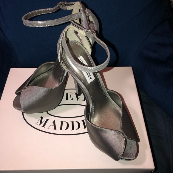 Like New - Steve Madden Tia Silver Satin Heels - Picture 4 of 10
